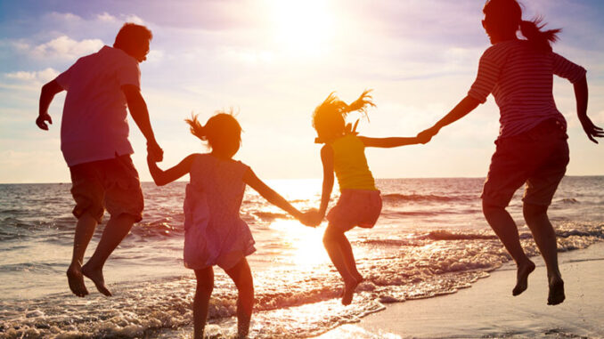 MAIN-PIC---FAMILY-VACATION-GettyImages-478165660